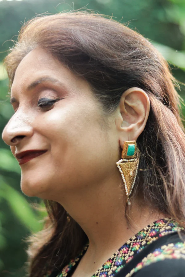 Blue Bindi